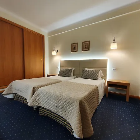 Cabecinho 3* أناديا