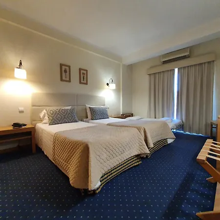 Cabecinho 3* أناديا